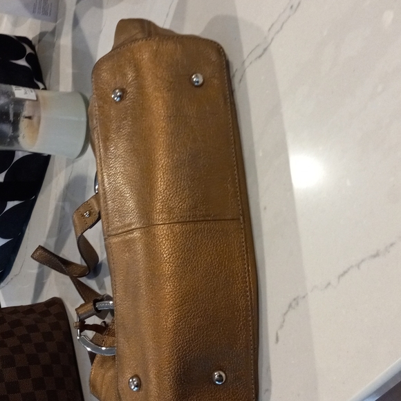 Tignanello Handbag - Picture 6 of 7